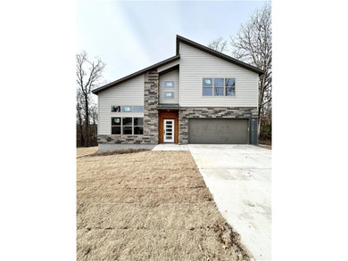 Lake Loch Lomond Home For Sale in Bella Vista Arkansas