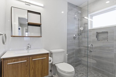 A turnkey oceanfront offering, 905 Dune Road has been fully - photo 12