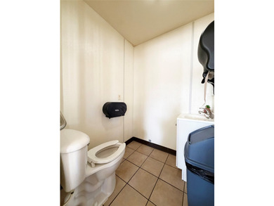 2,600 finished square feet, excellent visibility, and easy - photo 14