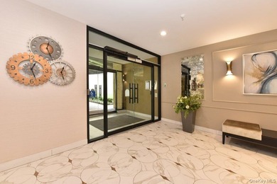 GREAT NECK 11021 - OFFICE or RESIDENTIAL Space!! // Unique co-op - photo 18