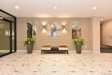 GREAT NECK 11021 - OFFICE or RESIDENTIAL Space!! // Unique co-op - photo 20
