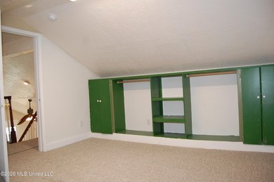 This new renovated two-story home is tucked away on a street - photo 21