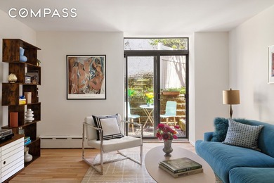 A rare opportunity to own a true three-bedroom with private - photo 3