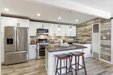 Text/call for private showings. Huntington Beach 92648 Villa - photo 4