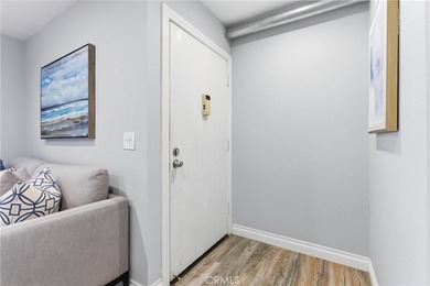 Text/call for private showings. Huntington Beach 92648 Villa - photo 8