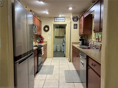 ADORABLE 3/4 BEDROOM 2 BATH HOME IN PEACEFUL LEISURE LAKES! - photo 7