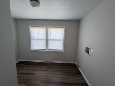 Price Drop AND $2k Closing Costs! - photo 9