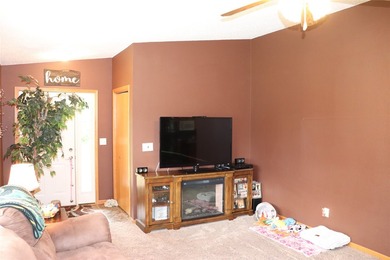 Check out this Fabulous 4 Bedroom 3 Full Bath Home on the edge - photo 16