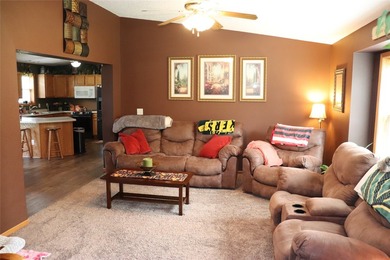 Check out this Fabulous 4 Bedroom 3 Full Bath Home on the edge - photo 17