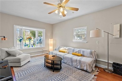 Welcome to coastal living in the heart of Ocean View. Close - photo 22