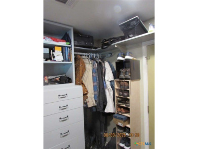 Newly remodeled 4-Bed, 2-bath. Main floor 1-bed with cooks dream