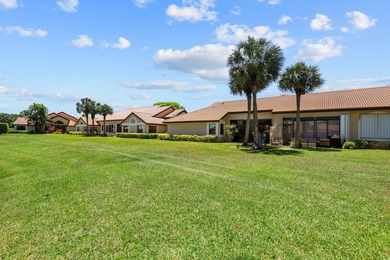 Welcome to this well-maintained 3-bedroom, 2-bath lakefront - photo 27