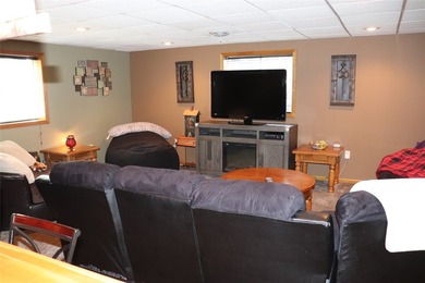 Check out this Fabulous 4 Bedroom 3 Full Bath Home on the edge - photo 29