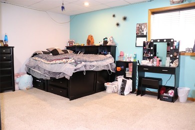 Check out this Fabulous 4 Bedroom 3 Full Bath Home on the edge - photo 32