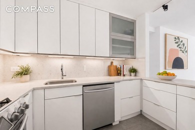 Sprawling, sun-soaked, and most highly sought-after two bedroom - photo 4