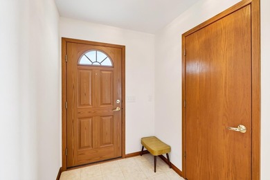 Perfectly situated in the popular Fieldstone neighborhood, this - photo 9