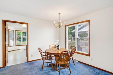 Perfectly situated in the popular Fieldstone neighborhood, this - photo 10