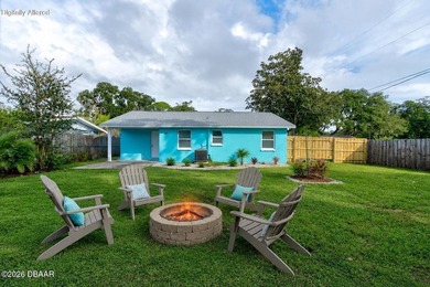 This move-in-ready home offers a bright, open layout with fresh - photo 4