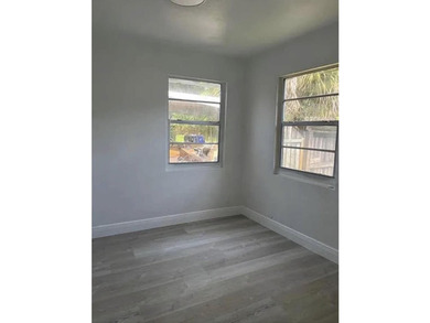 New renovated, bright, open and airy 3BED/1BATH home. Home - photo 7