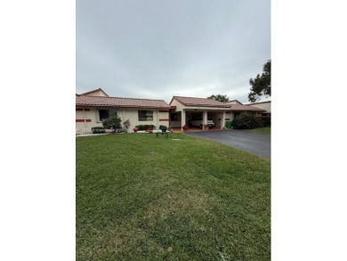 Lake Home For Sale in Sunrise, Florida