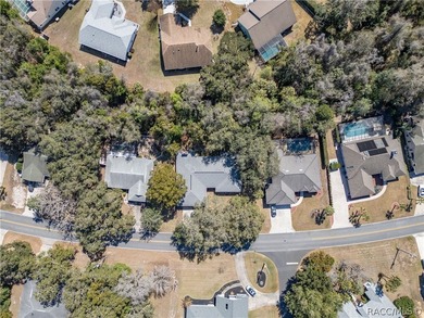 Spacious and full of character, this 2,600 sq. ft. mid-century - photo 37