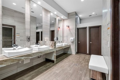 Discover luxury living in this stunning 5 bed/4 bath Florence - photo 5