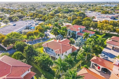 Immaculate 6 bed/5 bath *Florence* model is bright, serene & - photo 8