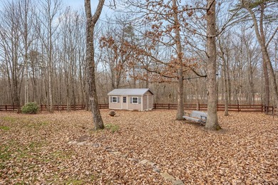 Mountain Retreat - Nestled upon 3.75 acres of wooded privacy - photo 8