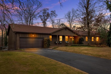 (private lake, pond, creek) Home For Sale in Chattanooga Tennessee