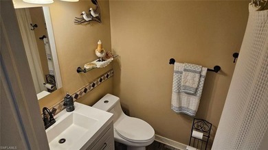 Priced to sell! Charming 3 br 2 ba with one car garage that's - photo 10