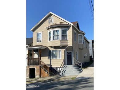 Hudson River Home Sale Pending in Rensselaer New York