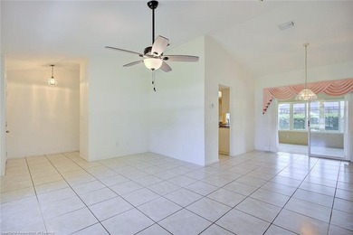 Welcome home to this well-maintained 2 bedroom, 2 bathroom - photo 4