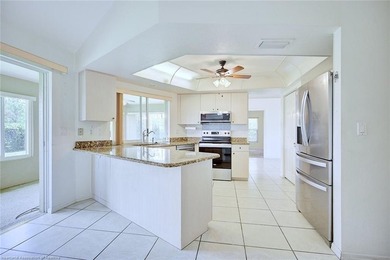 Welcome home to this well-maintained 2 bedroom, 2 bathroom - photo 9