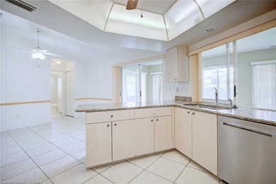 Welcome home to this well-maintained 2 bedroom, 2 bathroom - photo 10