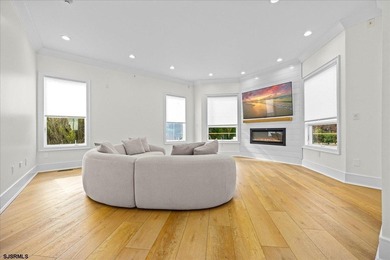 SPECTACULAR, DREAM HOME WITH SPECIAL, ONE-OF-A-KIND BACKYARD & - photo 15