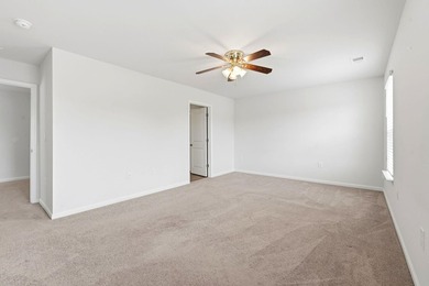 Spacious and beautifully maintained 5-bedroom, 3 full bath home - photo 20