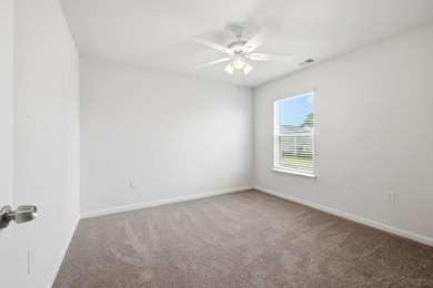 Spacious and beautifully maintained 5-bedroom, 3 full bath home - photo 29