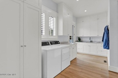 Meticulously maintained and truly like new, this custom - photo 30