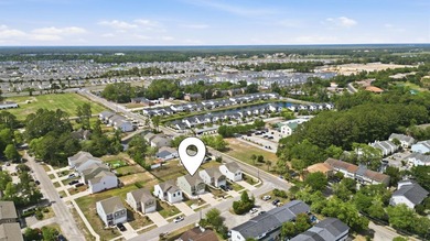 Spacious and beautifully maintained 5-bedroom, 3 full bath home - photo 44