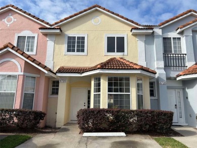 Lake Townhome/Townhouse For Sale in Kissimmee, Florida