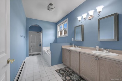 Experience effortless luxury and easy living in this - photo 11