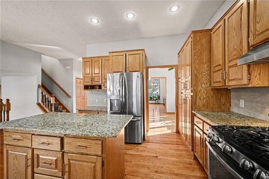 Beautiful Open-Concept Home on a Private 0.71 Acre Wooded Lot! - photo 8