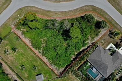 Nestled on a quiet one-way circle within the impeccably - photo 2