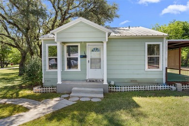 Charming 2 bedroom, 1 bath home near Lake Whitney just a short - photo 1