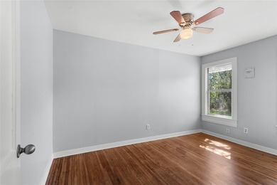 Charming 2 bedroom, 1 bath home near Lake Whitney just a short - photo 8