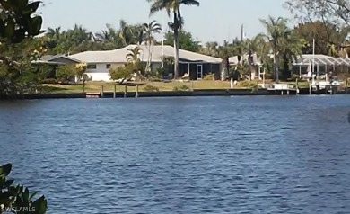 (private lake, pond, creek) Home For Sale in North Fort Myers Florida