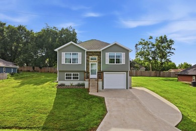 Built in 2022 and beautifully maintained, this 3-bedroom, 2-bath - photo 1