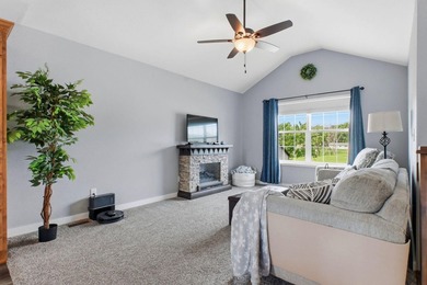 Built in 2022 and beautifully maintained, this 3-bedroom, 2-bath - photo 7