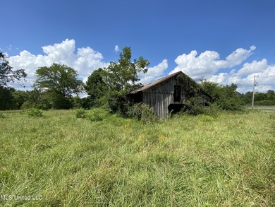 42 beautiful acres, with rolling pastures, mature trees and - photo 10