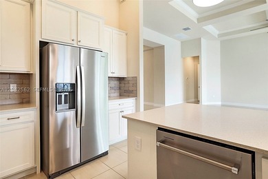 EXTRAORDINARY VALUE IN ANCIENT TREE - THE ONLY POOL HOME - photo 12
